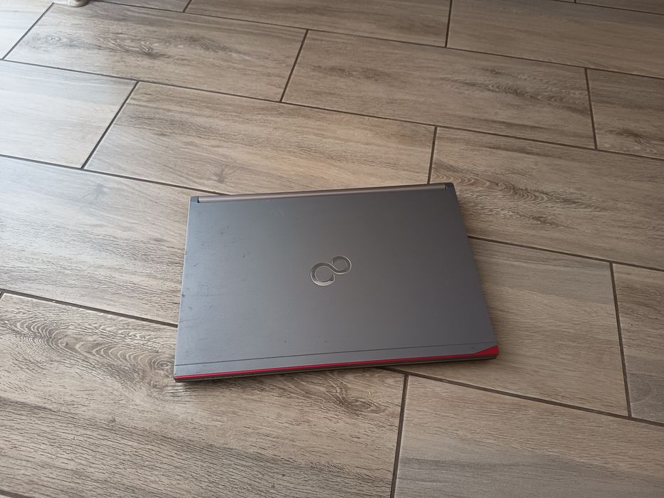 Fujitsu Siemens 14 cali HD+ Intel core i5