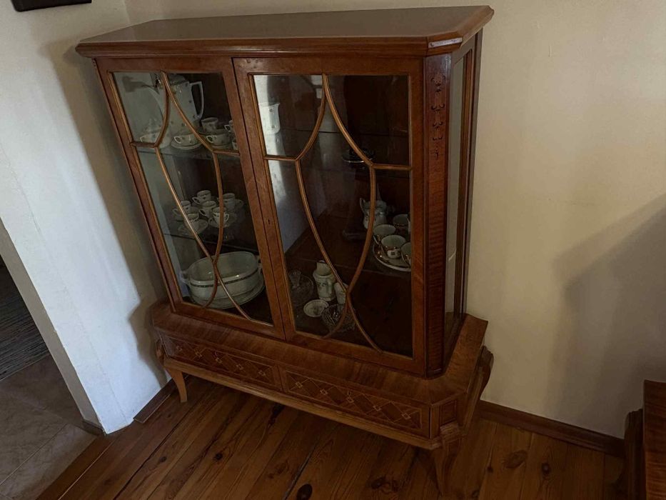 Mebel rumuńskie w stylu Ludwika