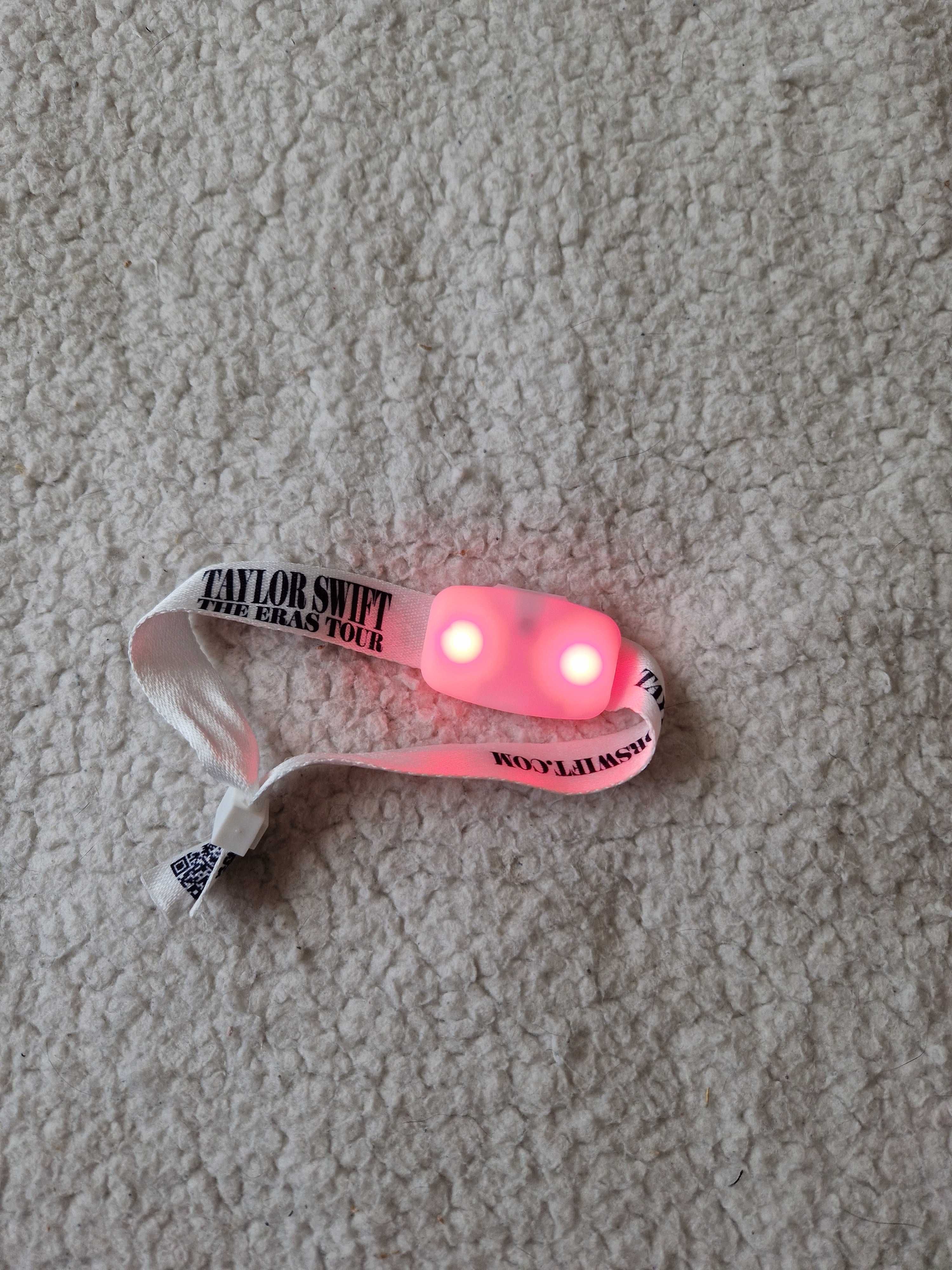 Caixa VIP Tour Taylor Swift COMPLETA c/pulseira+friendship bracelets