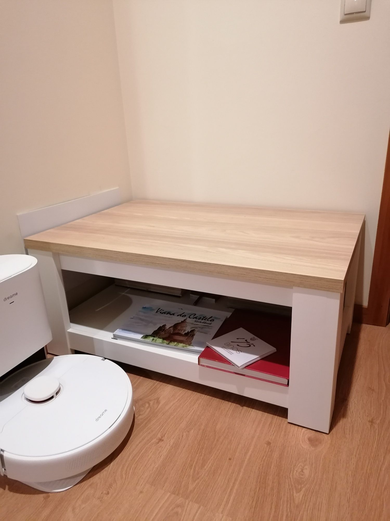Mesa em madeira.