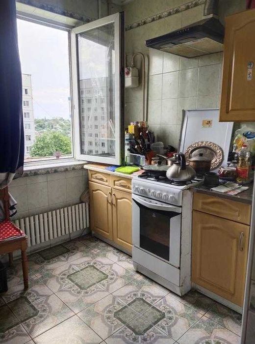 Срочно продам 3х к квартиру в пешей доступности от метро Холодная гора