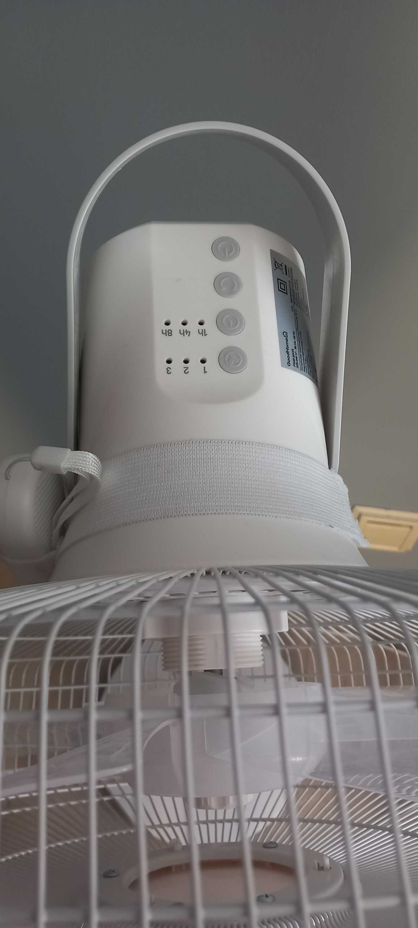 Solidny wentylator stojący GoodHome Carrao z timerem I pilotem
