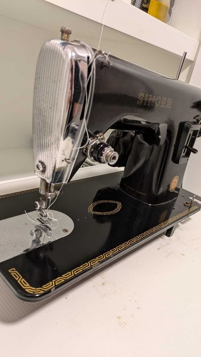 Maquina Singer antiga