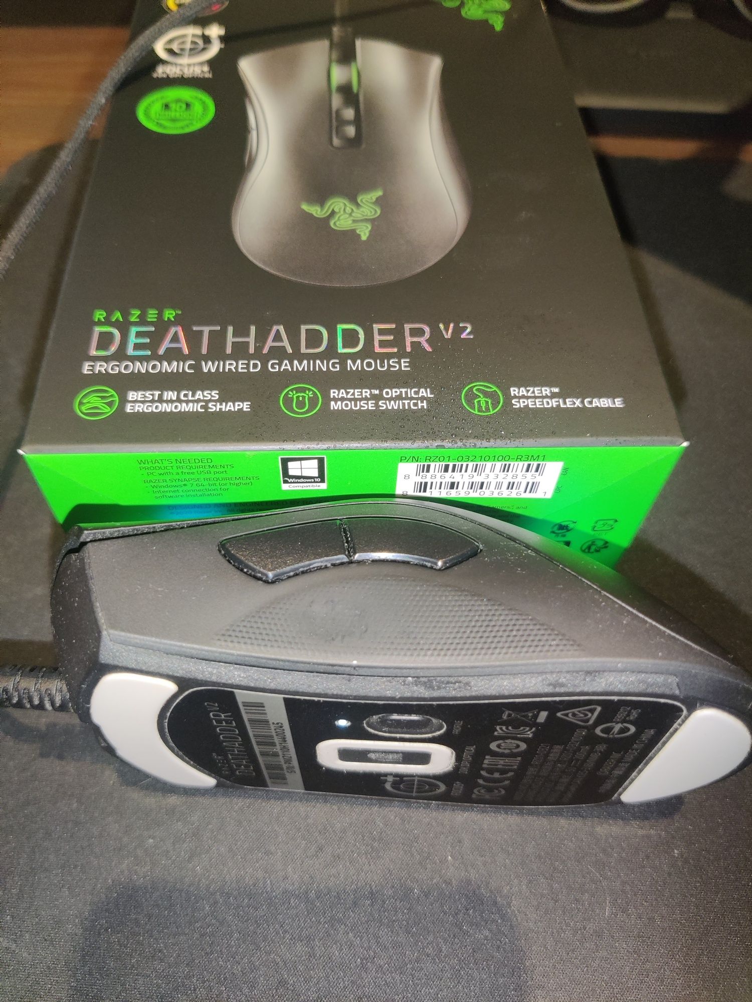 Razer Deathadder V2 - Rato Gaming RGB