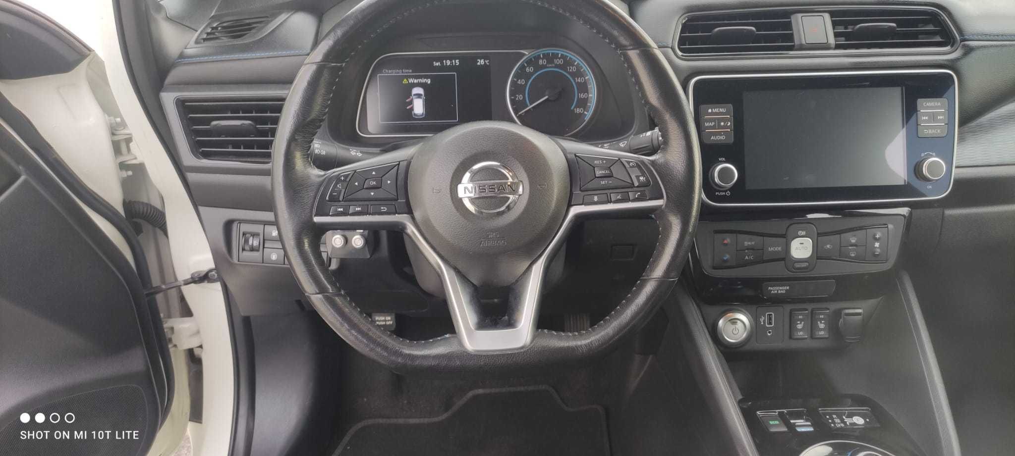nissan leaf tekna