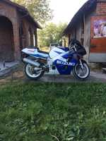 Suzuki gsx r 600 srad