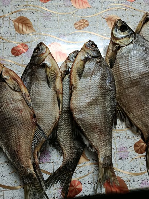 Риба копчена та в'ялена