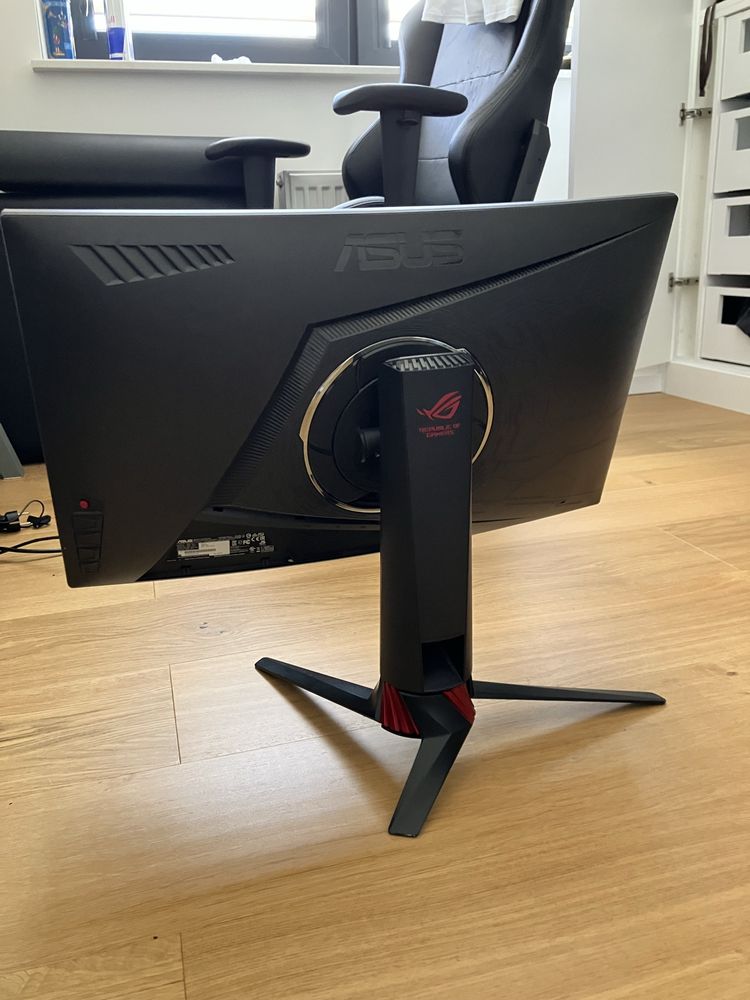 Monitor Asus Rog XG27VQ 144hz