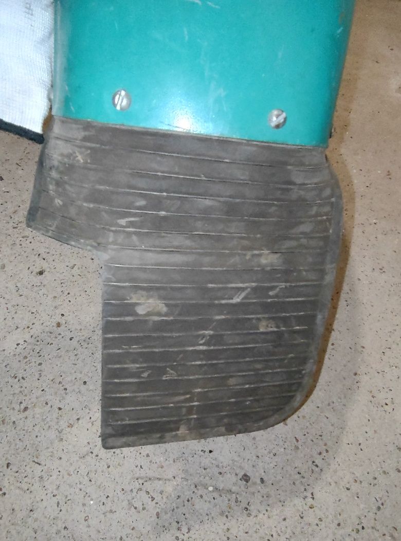 Oryginalny tylny błotnik Ural M67
