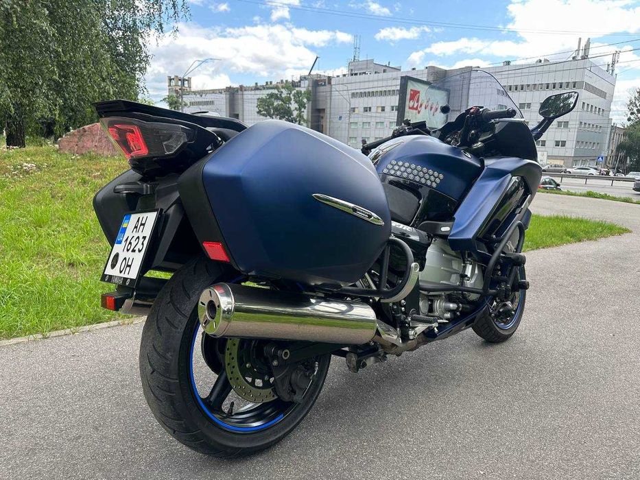 Мотоцикл Yamaha FJR 1300 2020 рік Офіційний