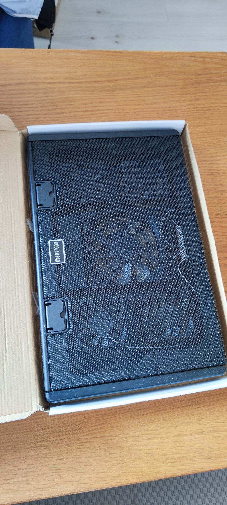 Podstawka chłodząca pod laptopa