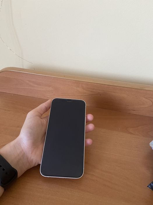 Telefon Iphone 12 64 GB 88%