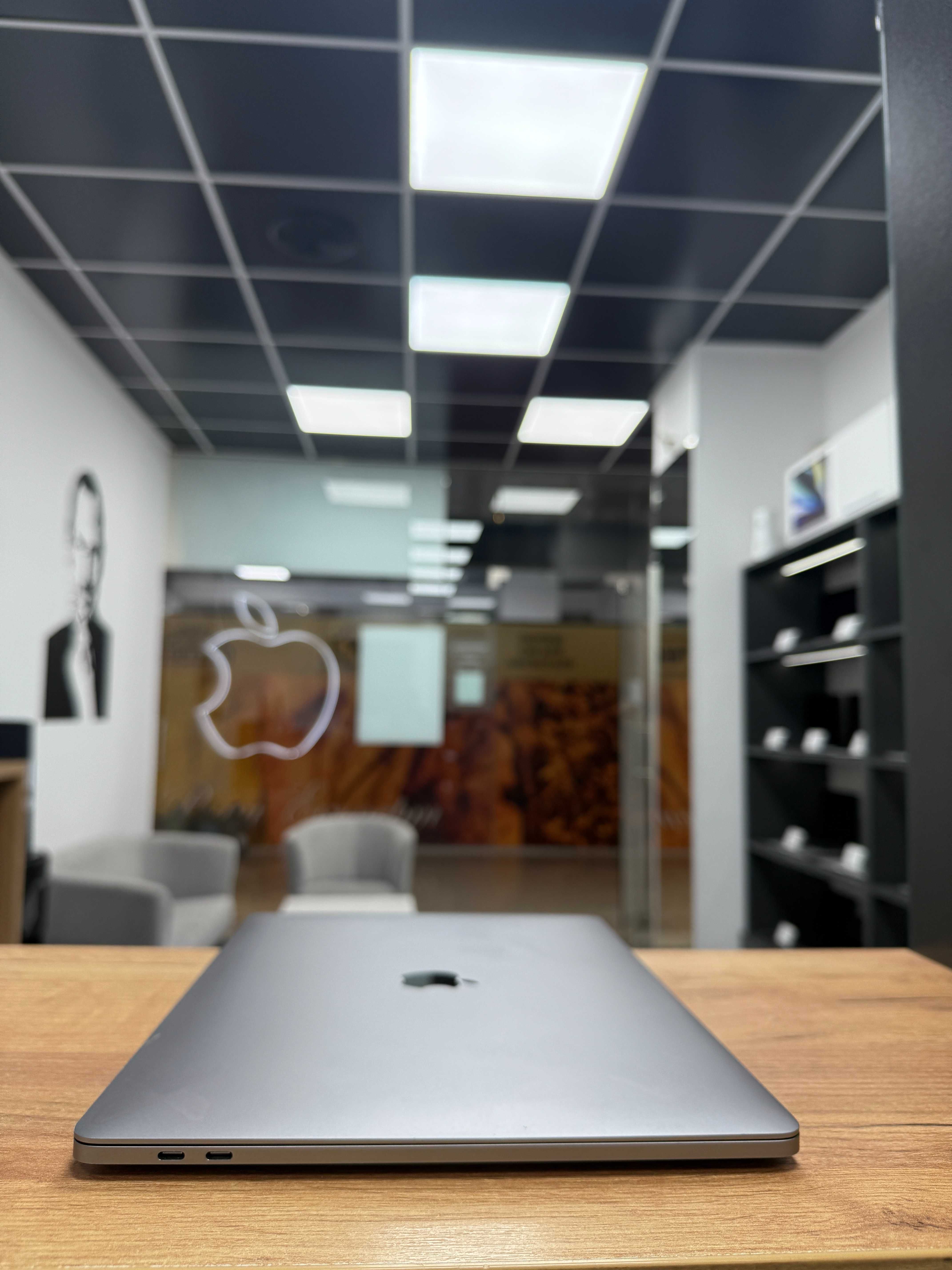 Макбук про 1 цикл i7 • 16Gb • 512Gb Macbook Pro 15 2018(2019) Гарантія