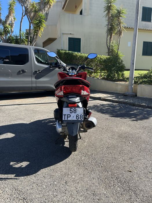 Mota 125cc - PCX de 2017,Bom estado (com banco custom) +\-negociavel