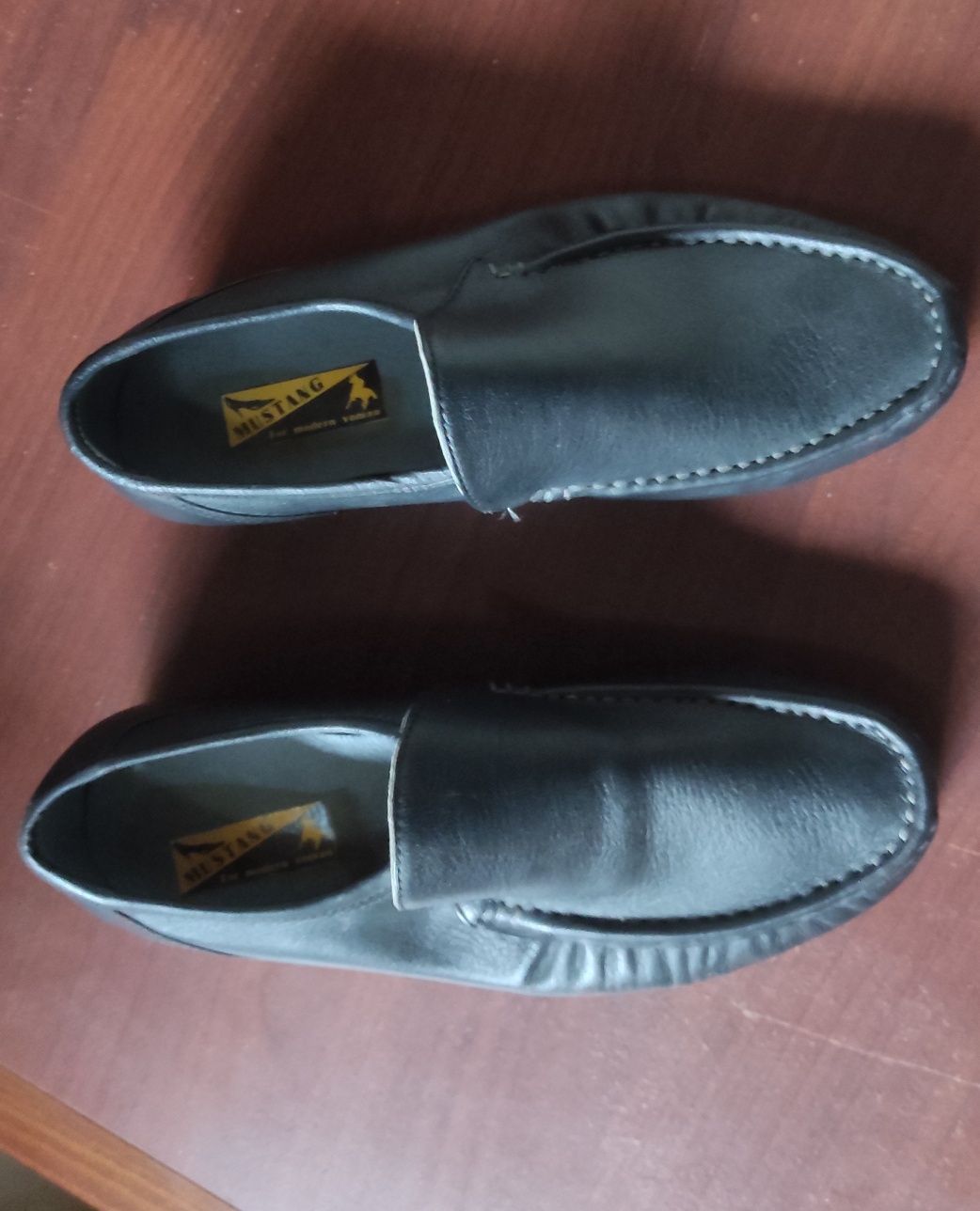 Мокасини шкіряні