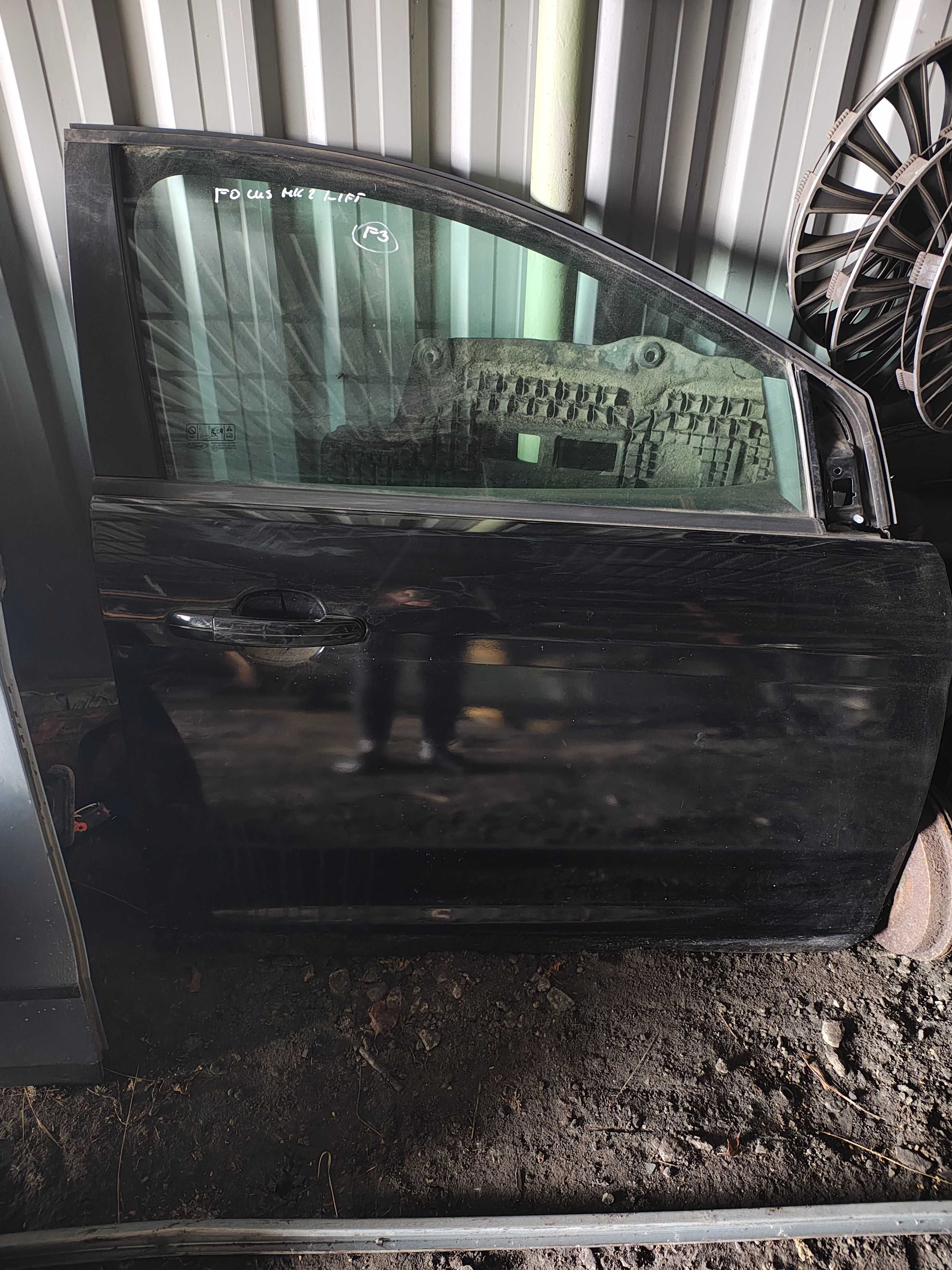 Ford Focus MK2 lift drzwi kod lakieru F3 przednie prawe tylne lewe