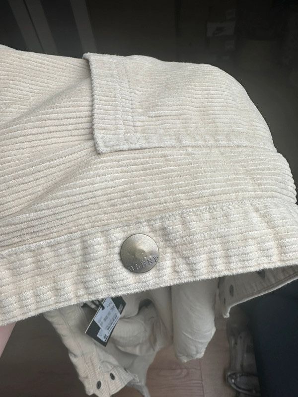 Kurtka sztruksowa oversize Blend M/L