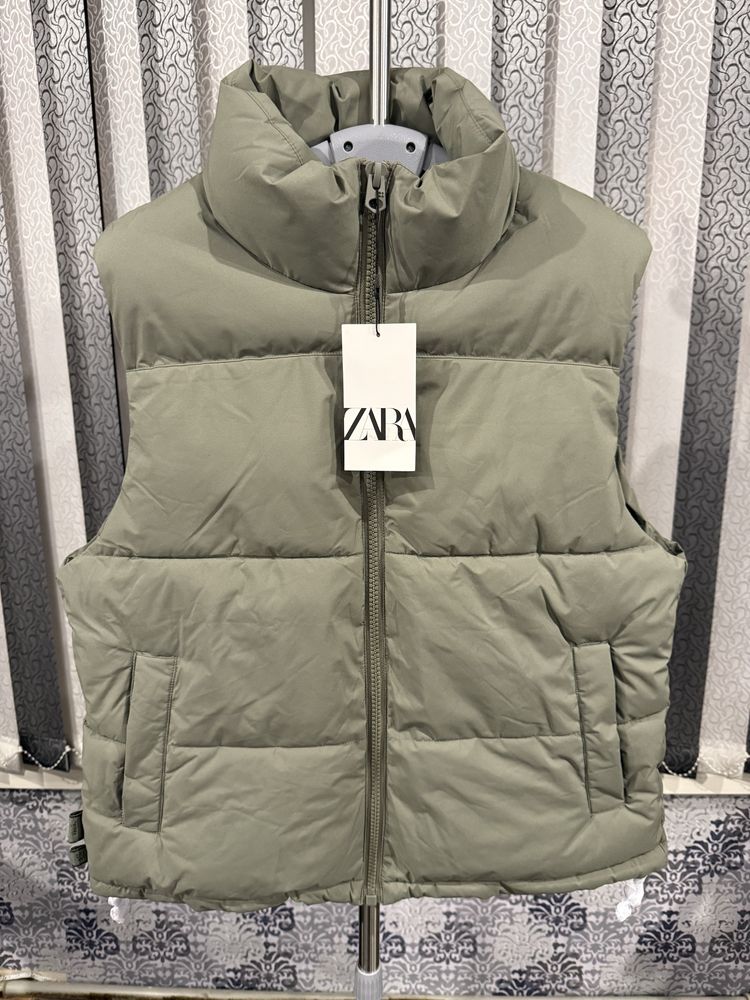 Чоловіча жилетка zara
