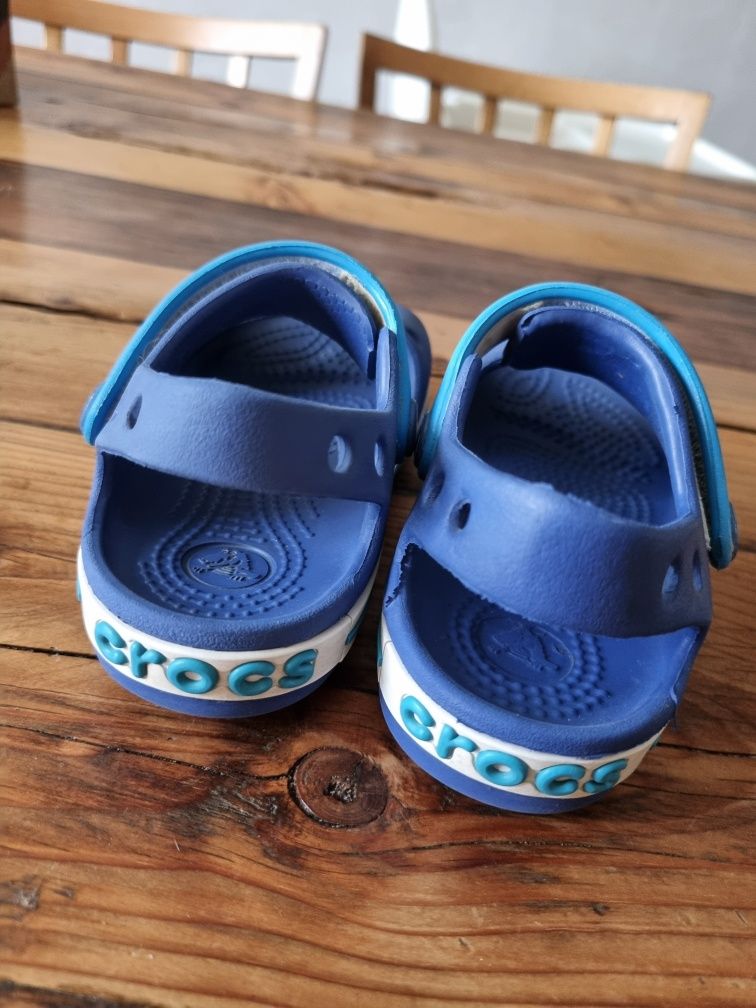 Crocs sandaly c8 24/25 stan bardzo dobry