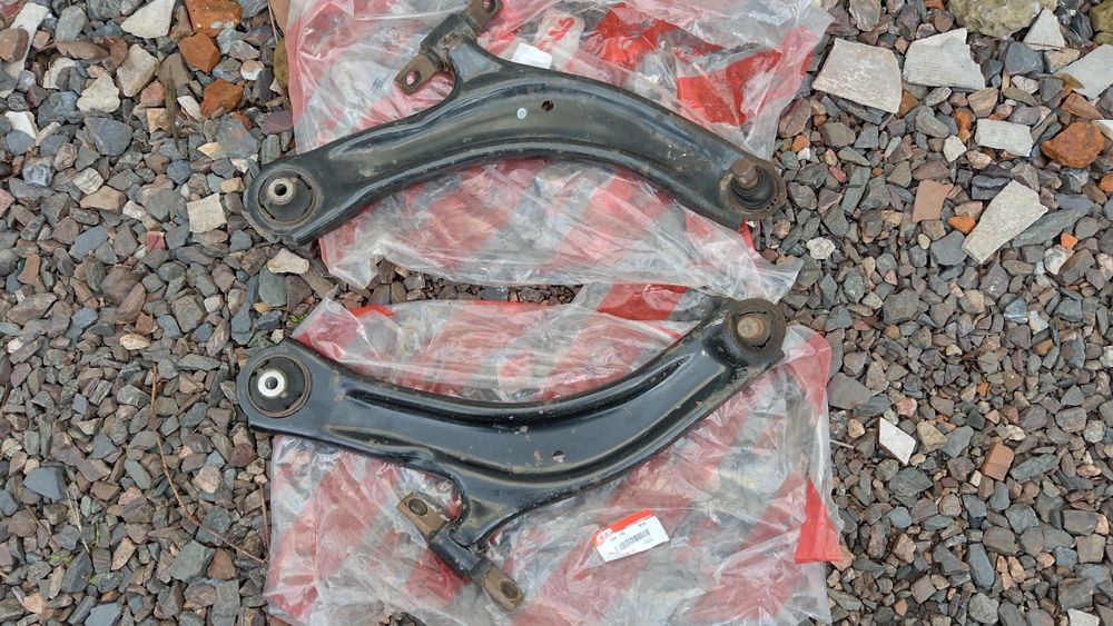 54501JG00B, 54500JG00B важелі підвіски передні NISSAN qashqai j10,x-tr
