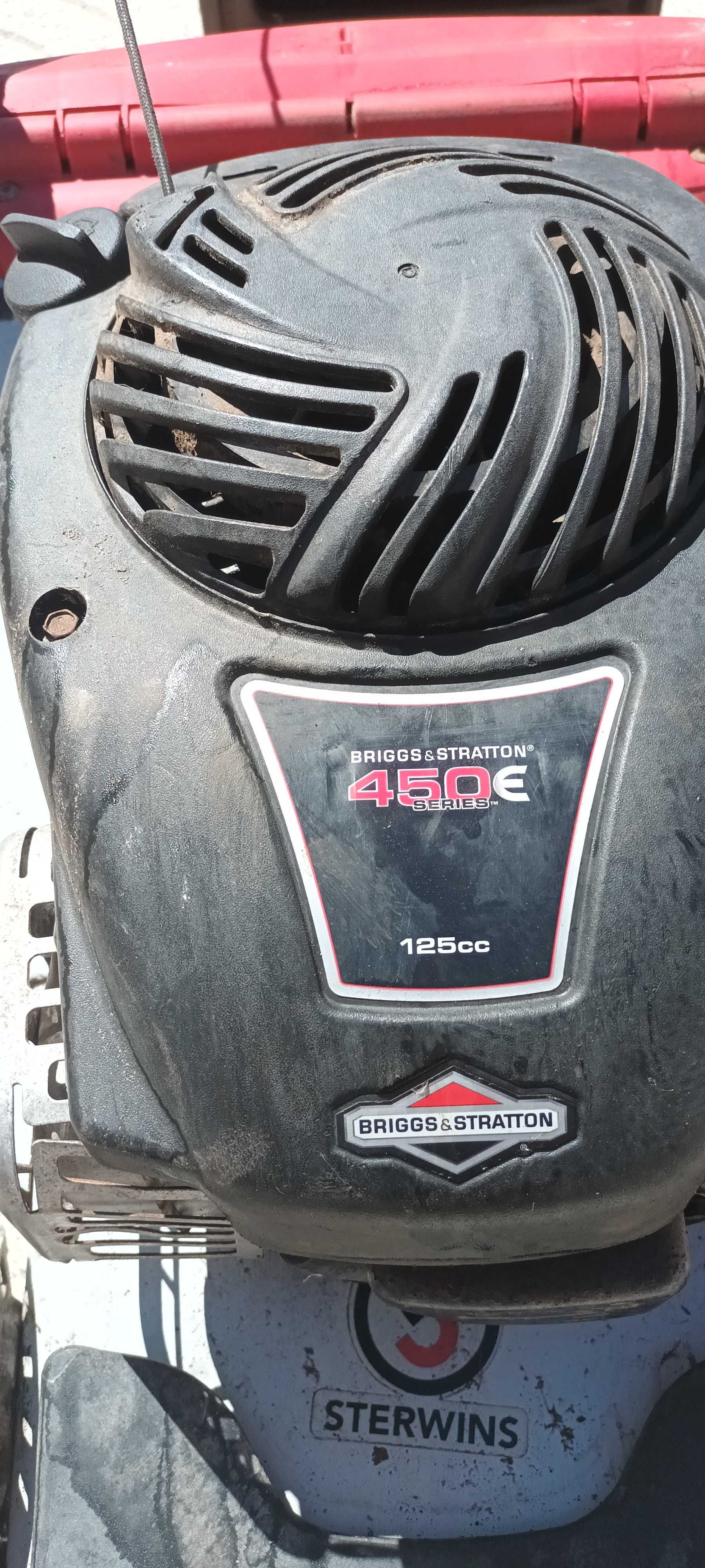 Corta relva a gasolina 4t  com tração.