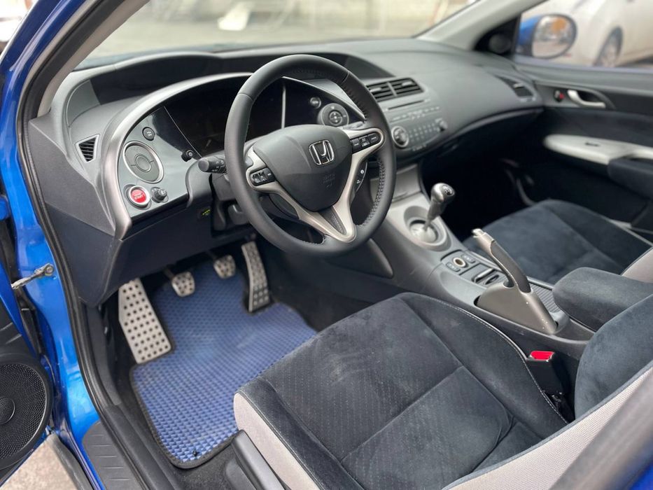 Honda Civic 5d 2006 року