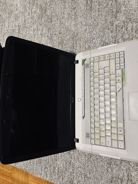 Portatil acer a funcionar
