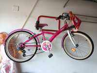 Bicicleta com pouco uso para menina