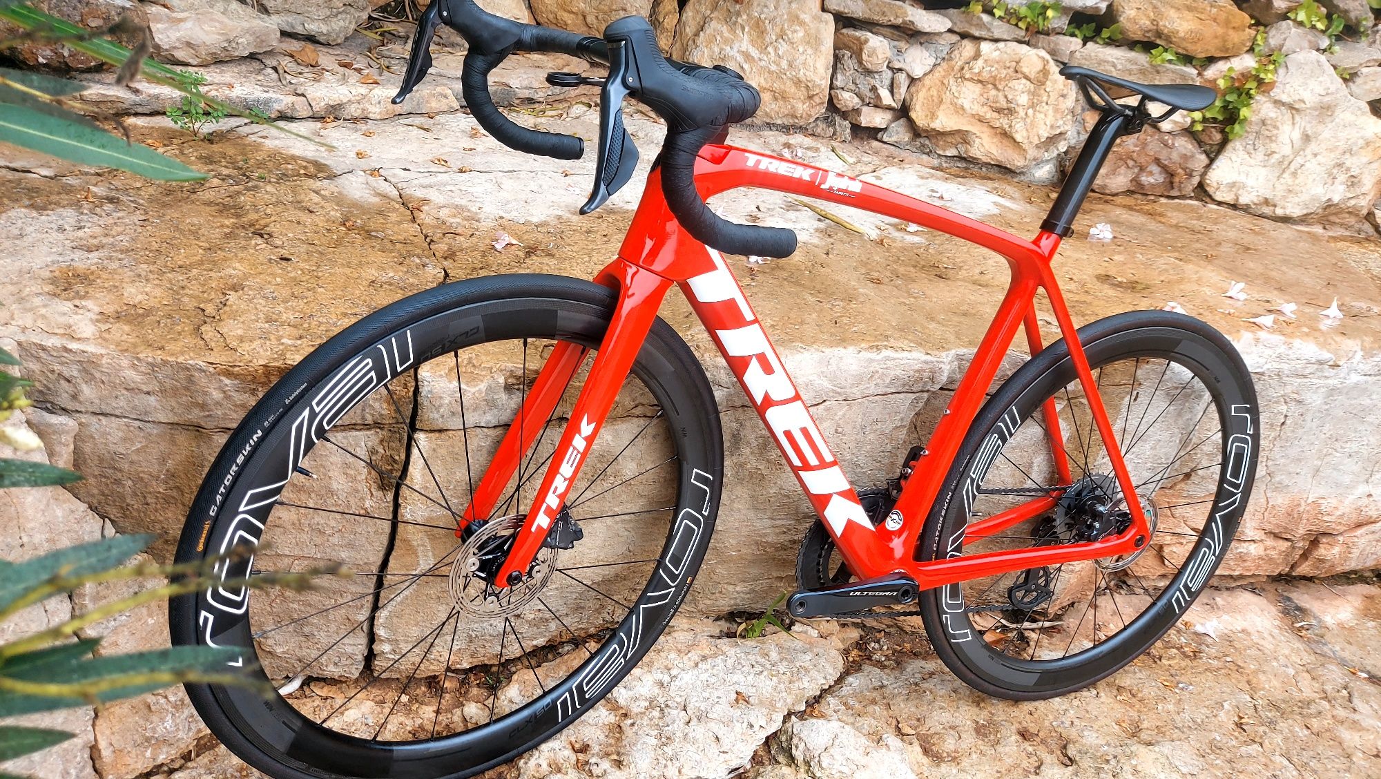 TREK Emonda SLR T56 Edição especial Segafredo