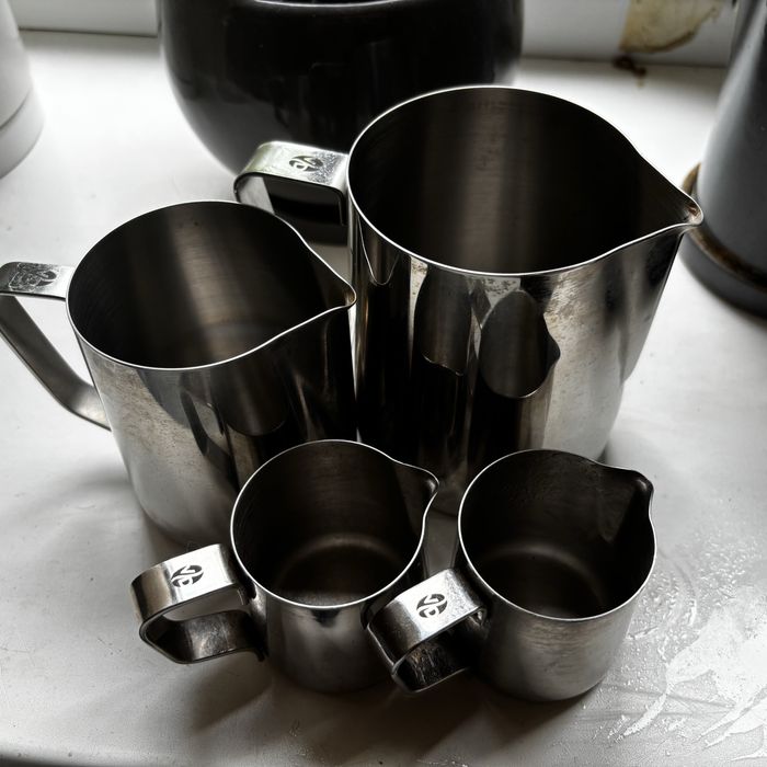 Пітчери для кавярні молочники