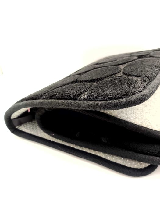 Mata łazienkowa antypoślizgowa czarna z pamięcią kształtu 43x61 cm