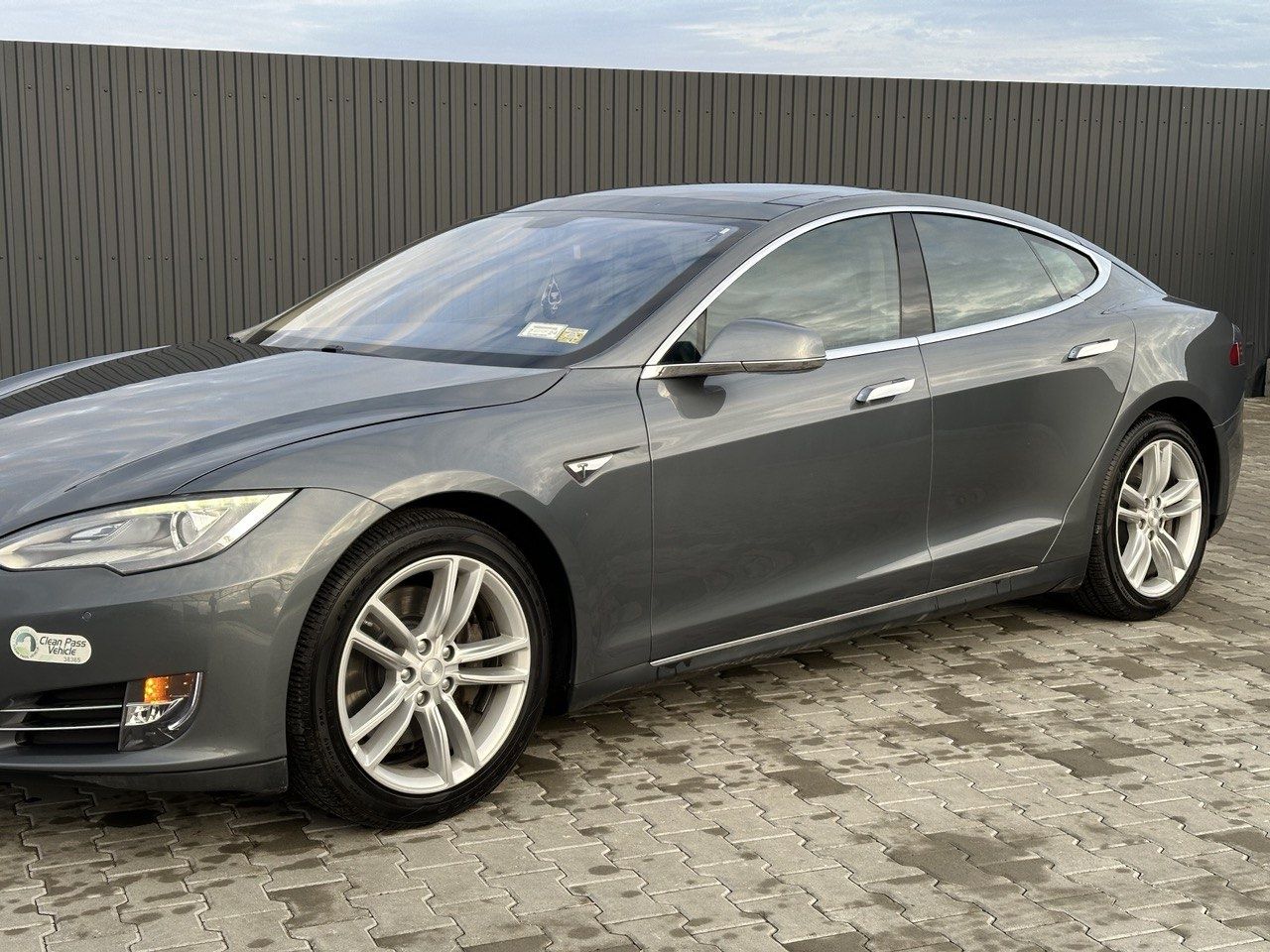 Продам Продам Tesla Model S 85 кіловат
Авто приїхало з Америки без ДТП