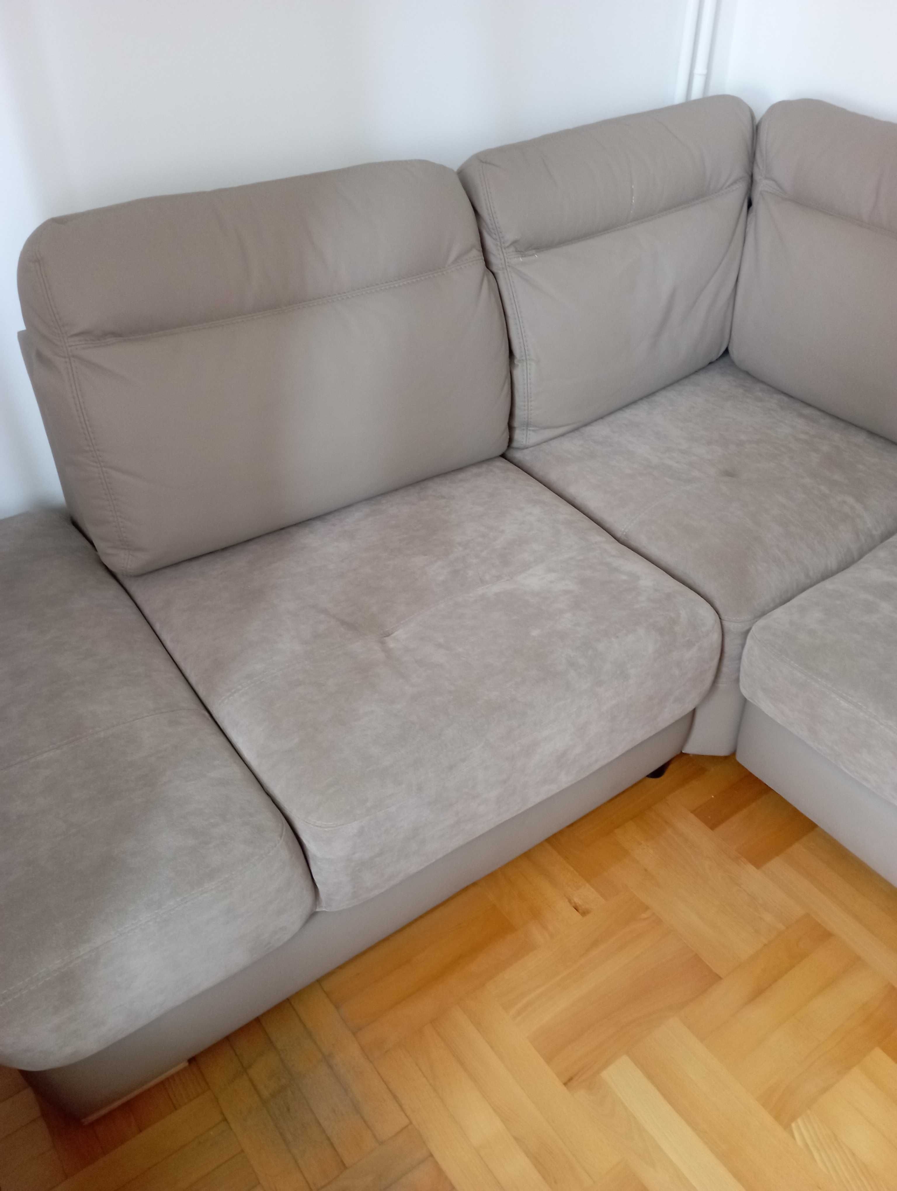 Narożnik z funkcją spania.