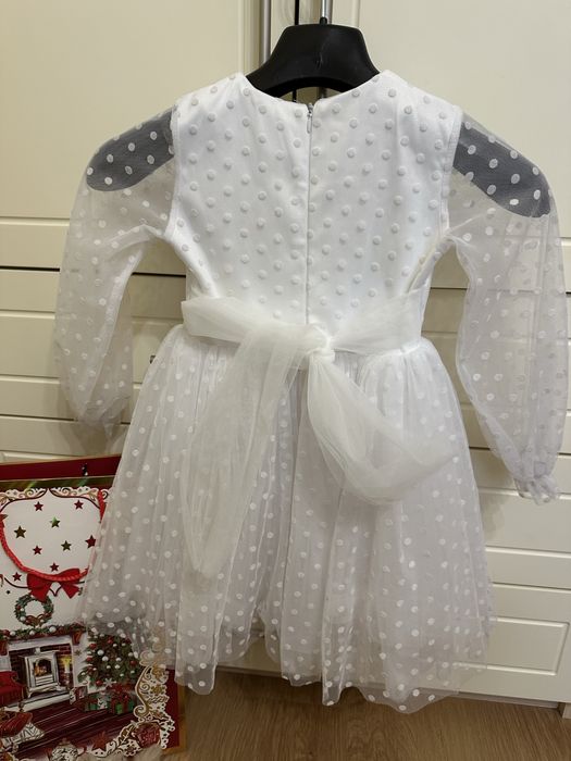 Святкова сукня для дівчинки