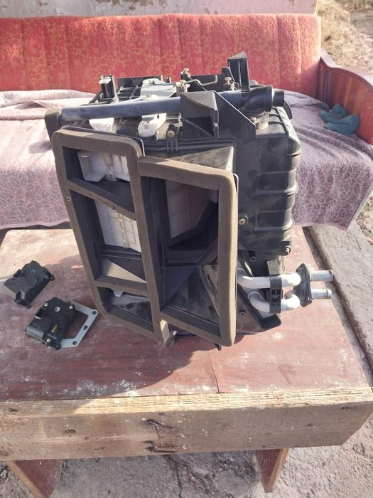 Обігрівач салону та радіатор пічки Кіа Соренто 1