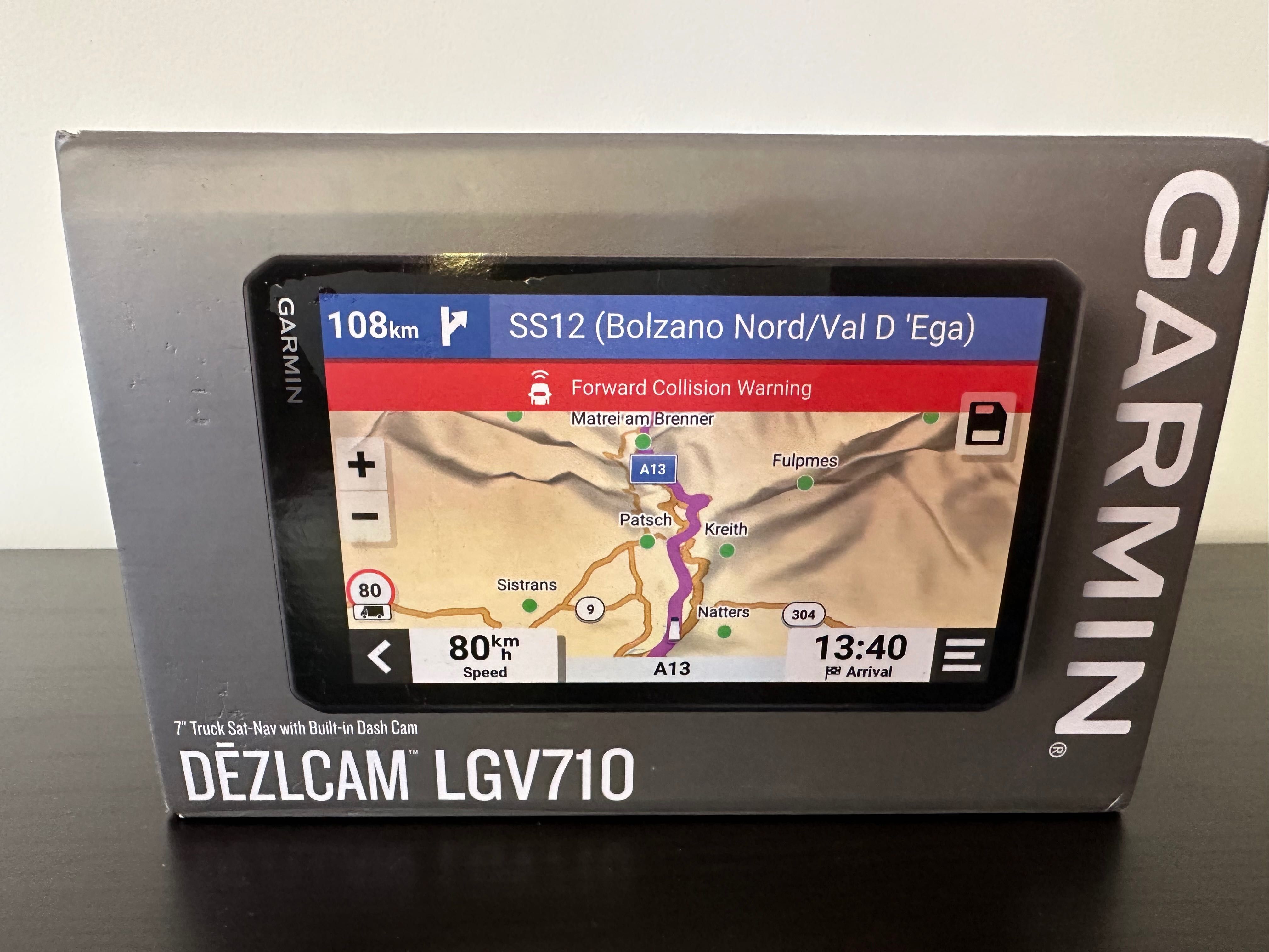 Zestaw nawigacja z kamerą Garmin LGV710 plus kamera cofania BC50.