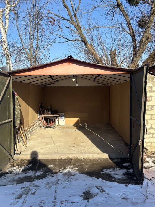 Продам гараж металевий