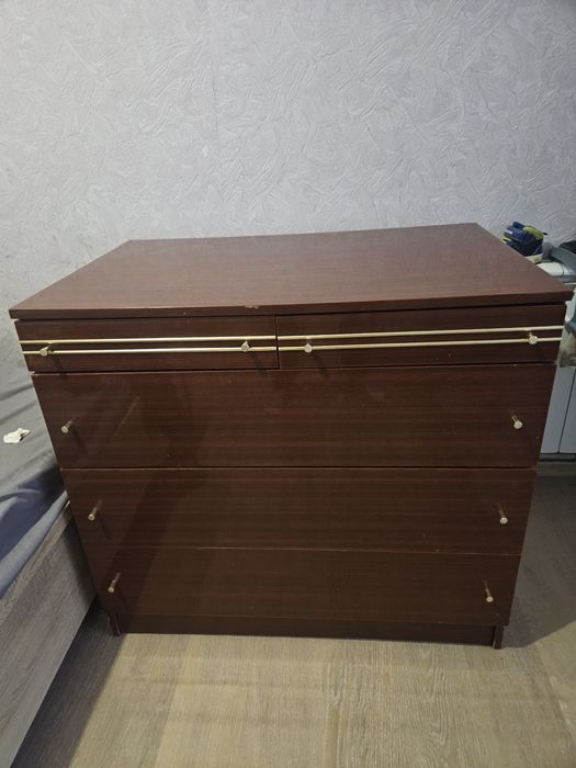 Комод  в гарному стані