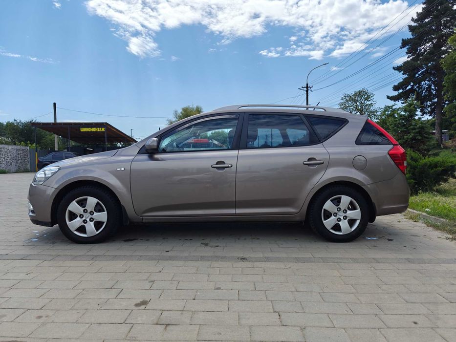 Kia Ceed SW 2009 (універсал)