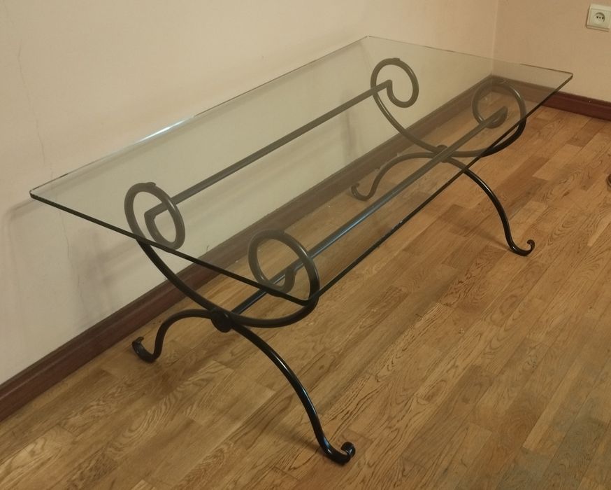 Mesa centro castanho escuro com vidro