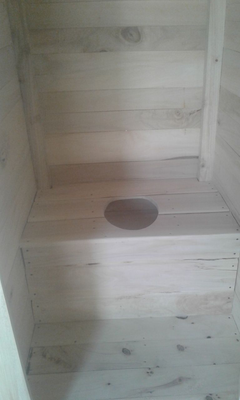 Wc drewniane kibelek