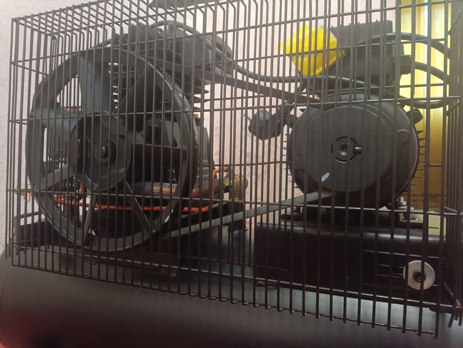 Компрессор ременной Intertool PT-0011