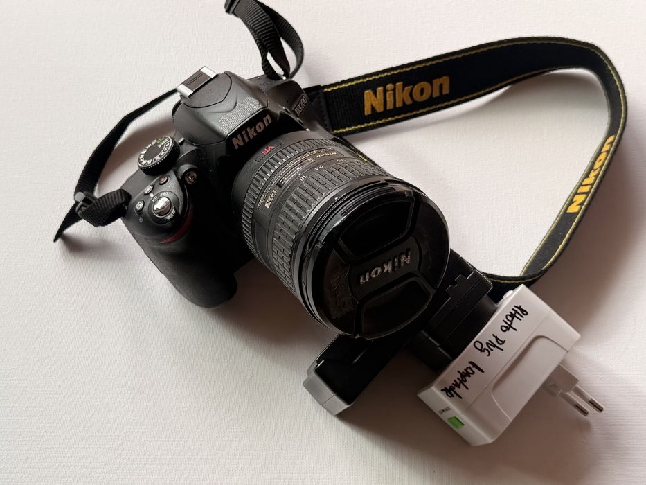 Nikon D3200 DSLR + Lente original +Nikkor 18–200mm f/3.5–5.6G ED VR II
