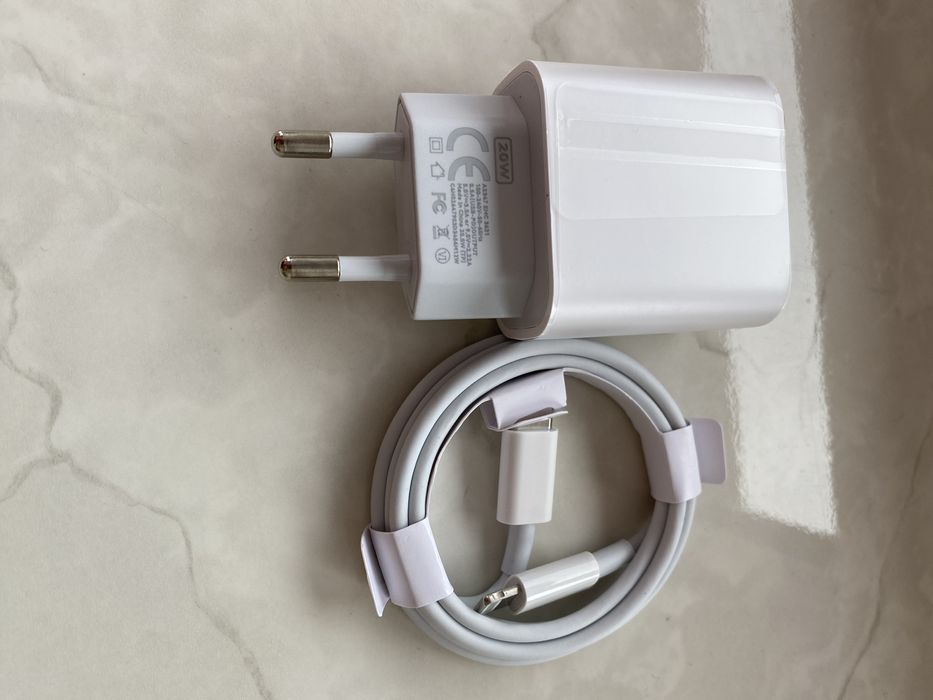 Швидкісна зарядка PD 20W для iPhone