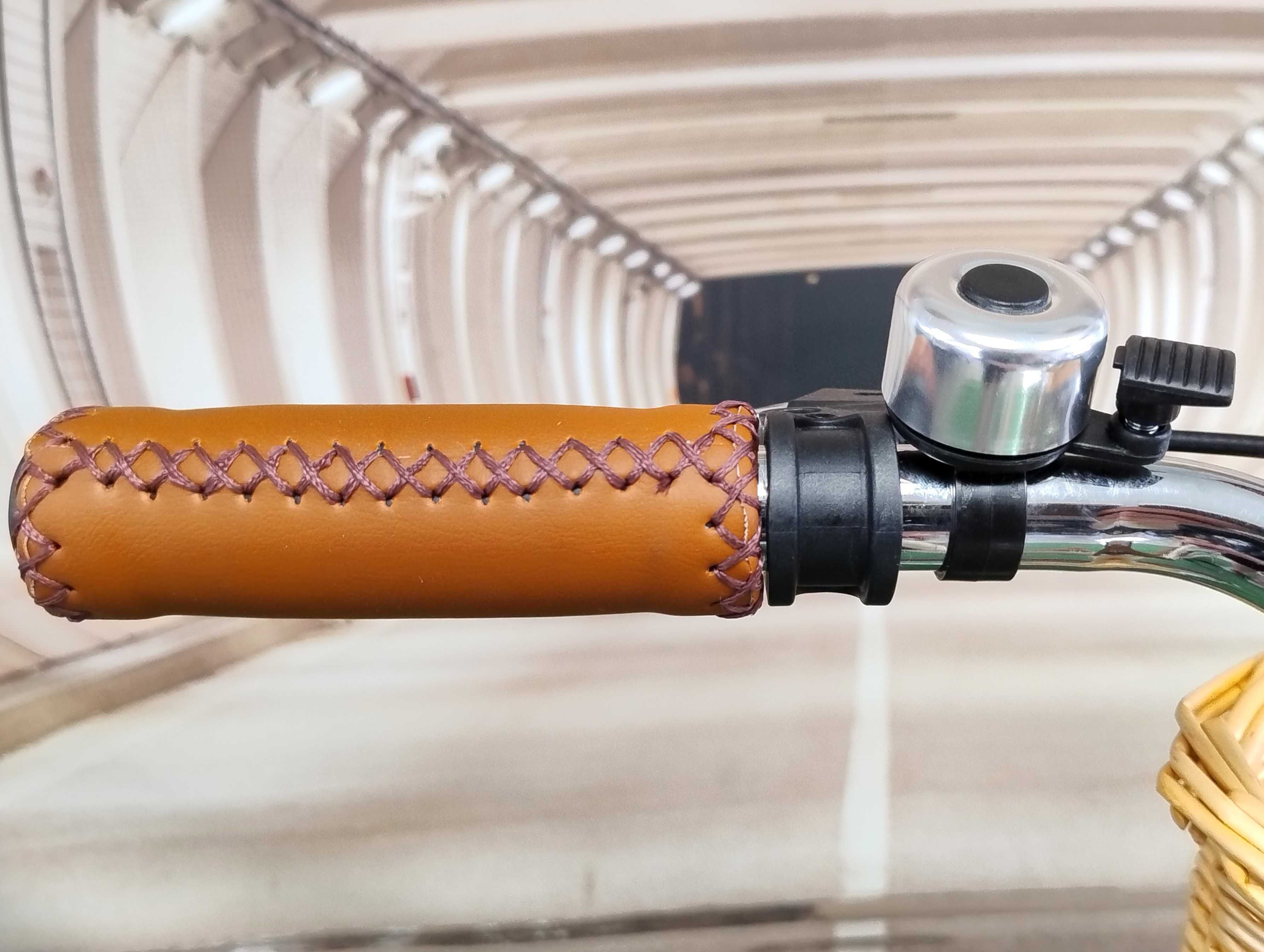 Damski Rower miejski Catherina z koszem ramy 17/19" koła 27/28"