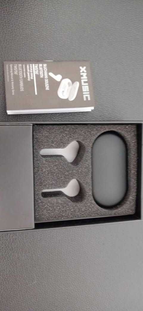 Sluchawki Bluetooth earbuds tws750k