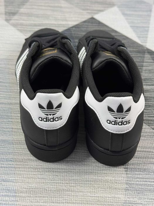 Buty damskie Trampk adidas SuperStar Cloud White Core Black R.41