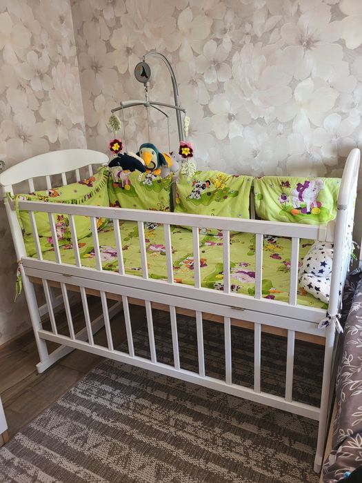 Дитяче ліжечко, ліжко для новонародженого