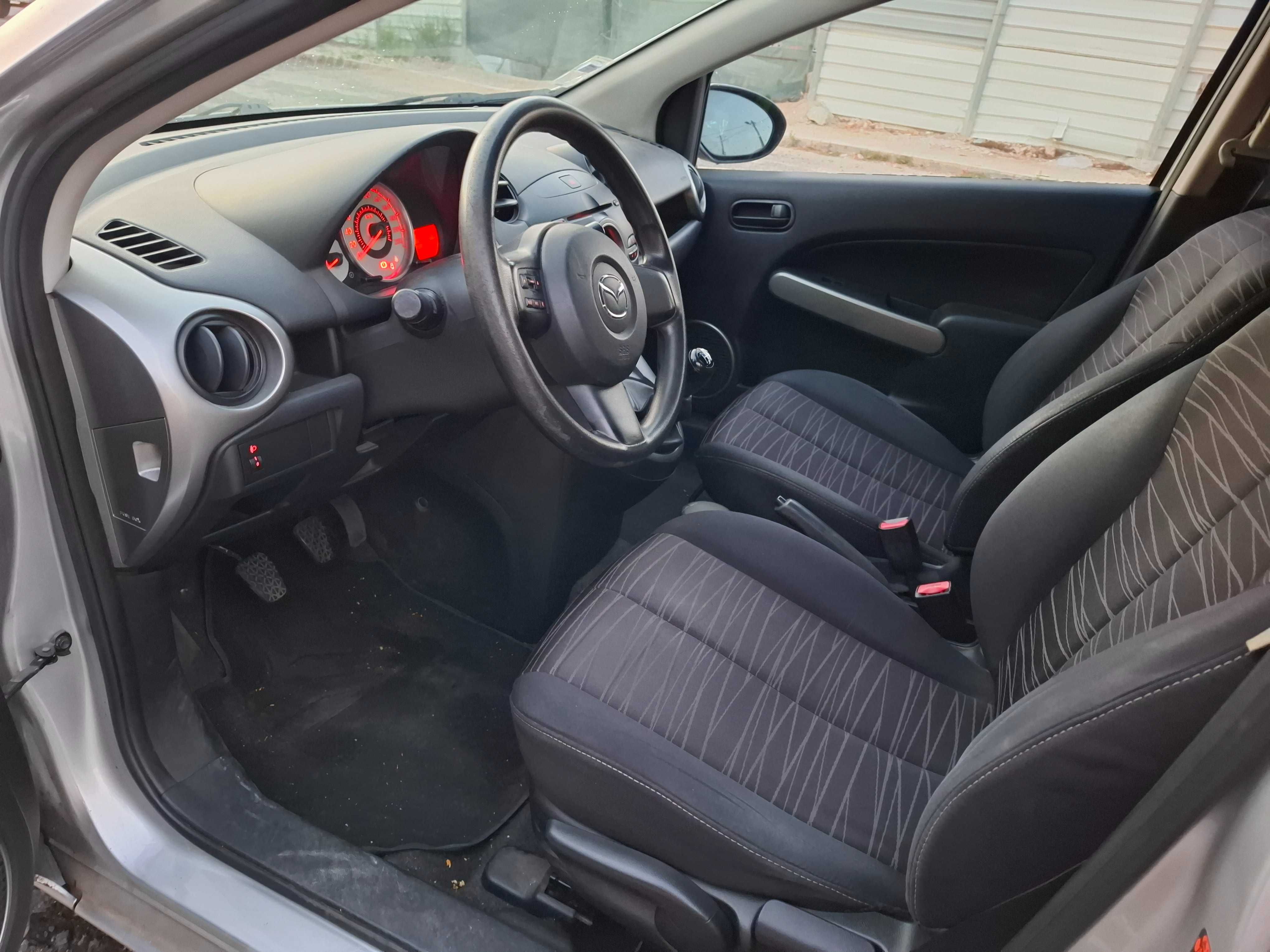 Mazda 2  1.3 MZR Exclusive