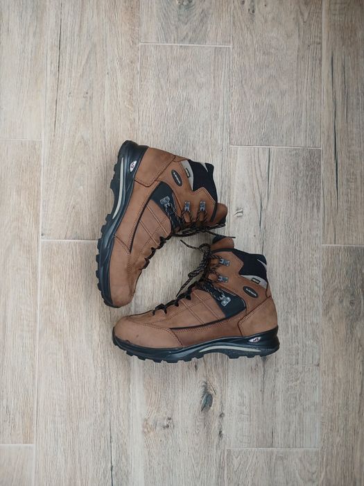 Ботінки LOWA р 44,5 ( 29 см) ц 2600 гр, made in Italy, Gore-Tex, б/в